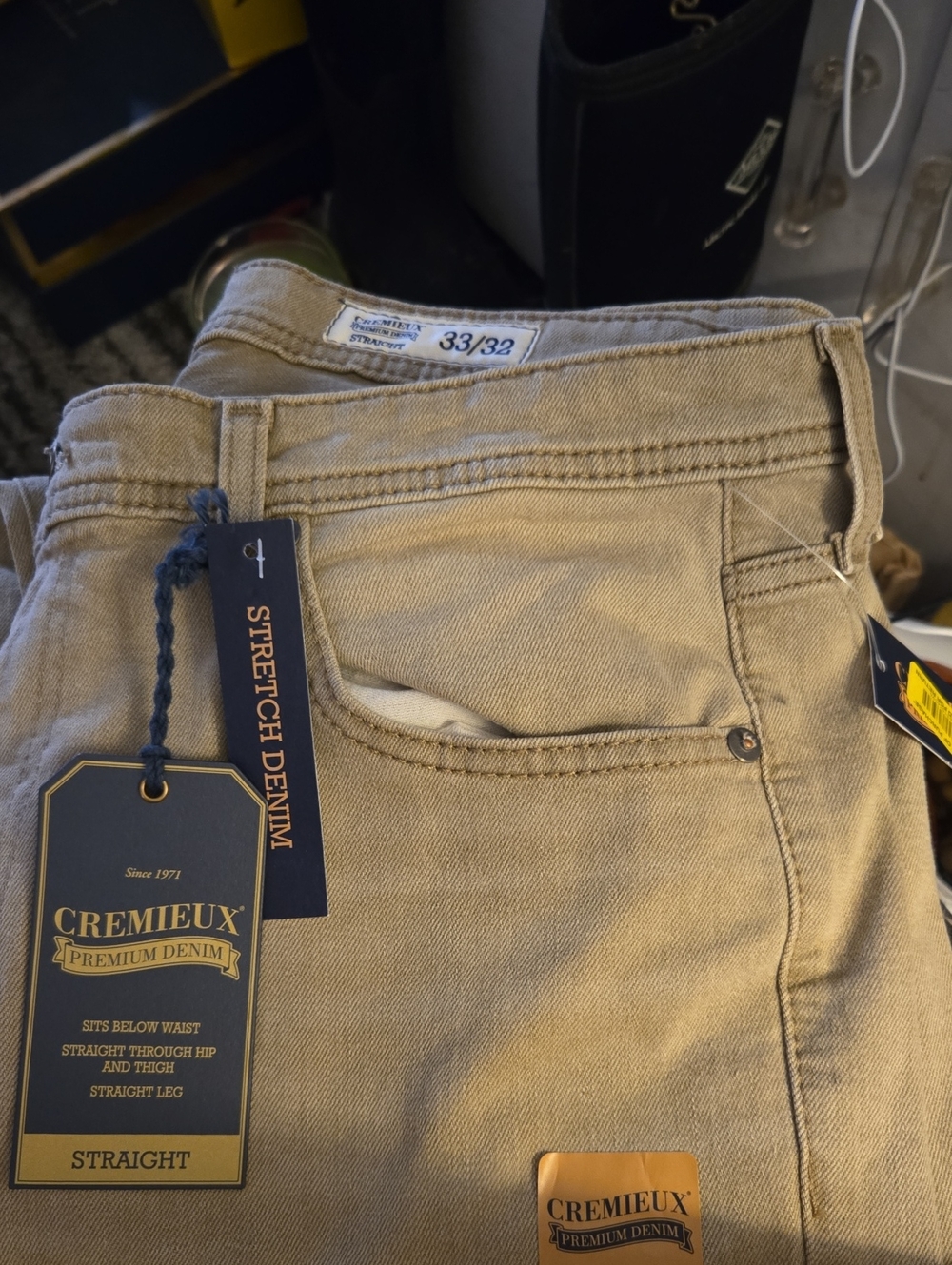 Cremieux Premium Denim 33x32 Straight Stretch Denim, Khaki, New